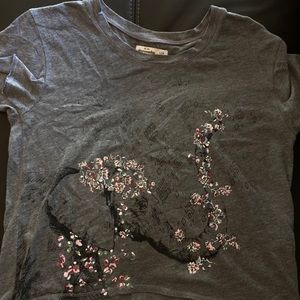 cute comfy stylish top:)